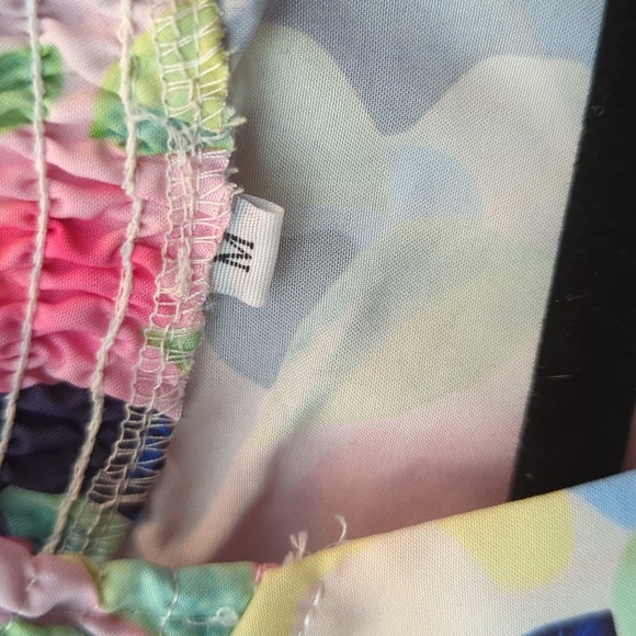 Floral Puff Sleeve Blouse V-Neck Short Sleeve Unbranded Women's Size M - Picture 3 of 3